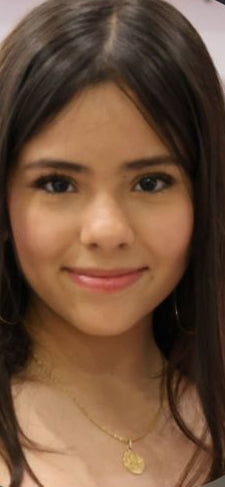 <strong>Fiorella 💜 de Miraflores</strong>